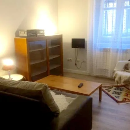 Apartament With 2 Bedrooms In Apart Bajo Izquierdo With Wifi Salamanka